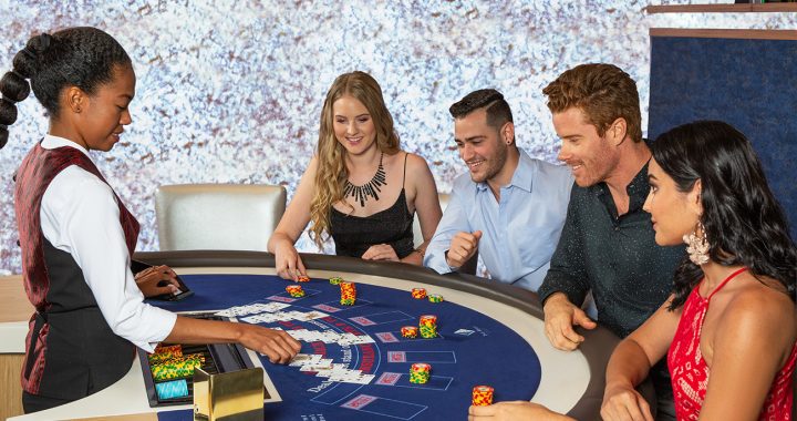 Free Credit Casino Games vs. Real Money Games – What’s Better?